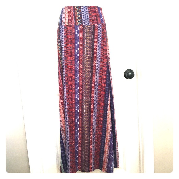 Dresses & Skirts - Maxi skirt